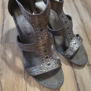 Metallic wedge sandals